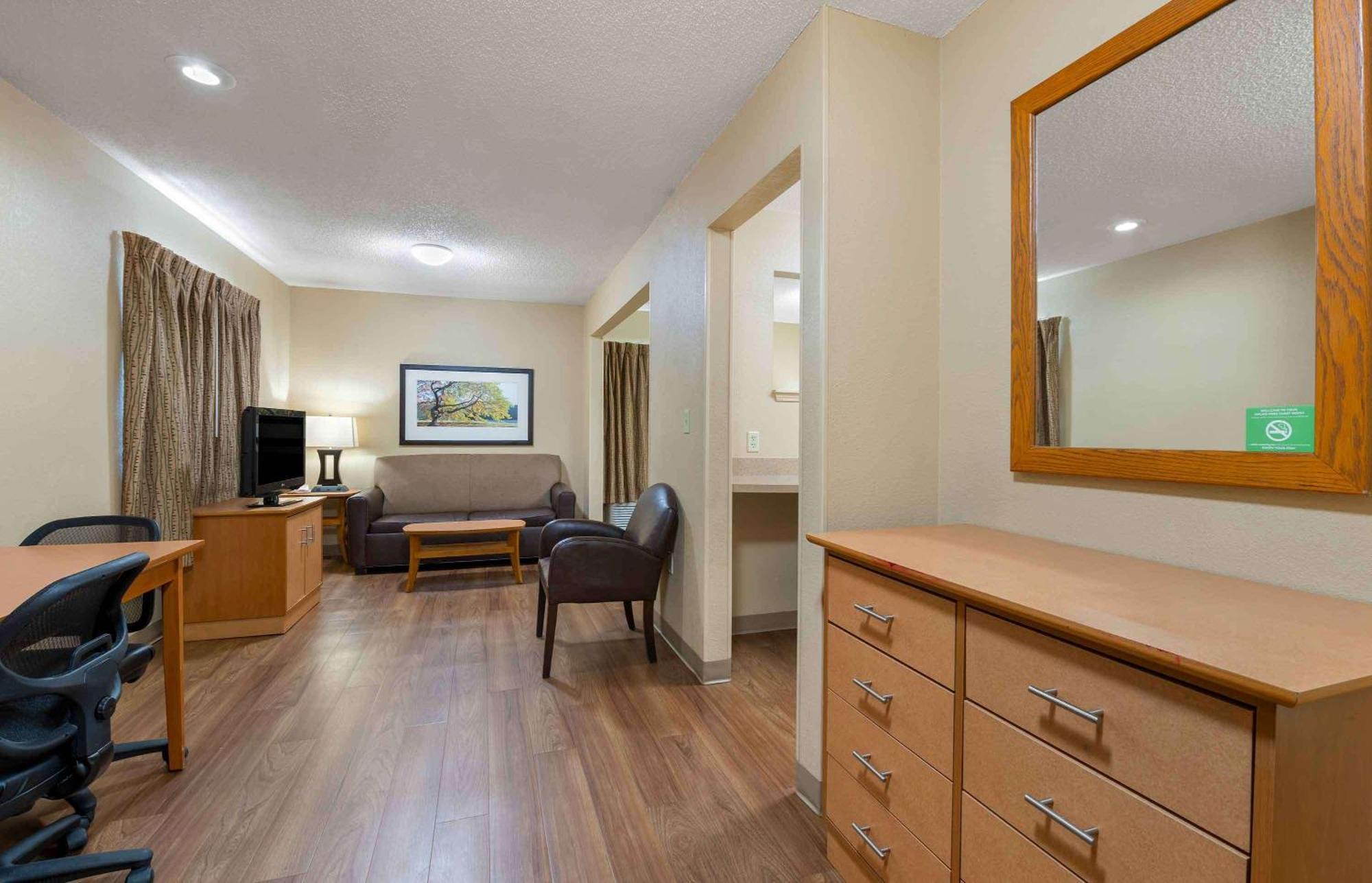 Extended Stay America Suites - Cleveland - Мидлберг-Хайтс Экстерьер фото